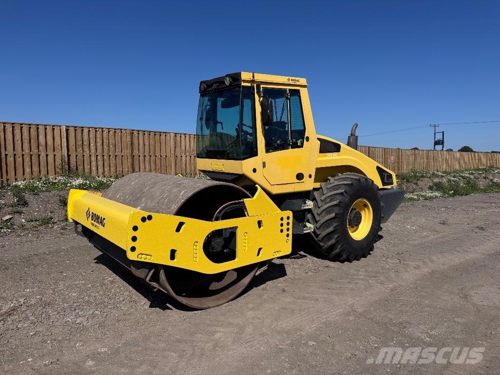 Bomag BW 213 D H-4 Rulli monotamburo