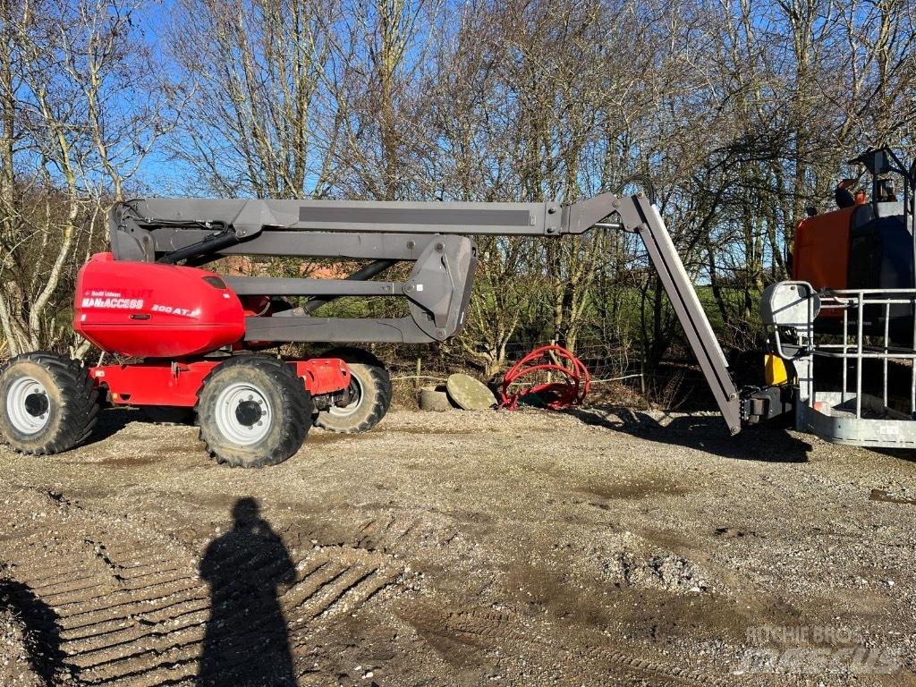 Manitou 200 ATJ Piattaforme a braccio articolato