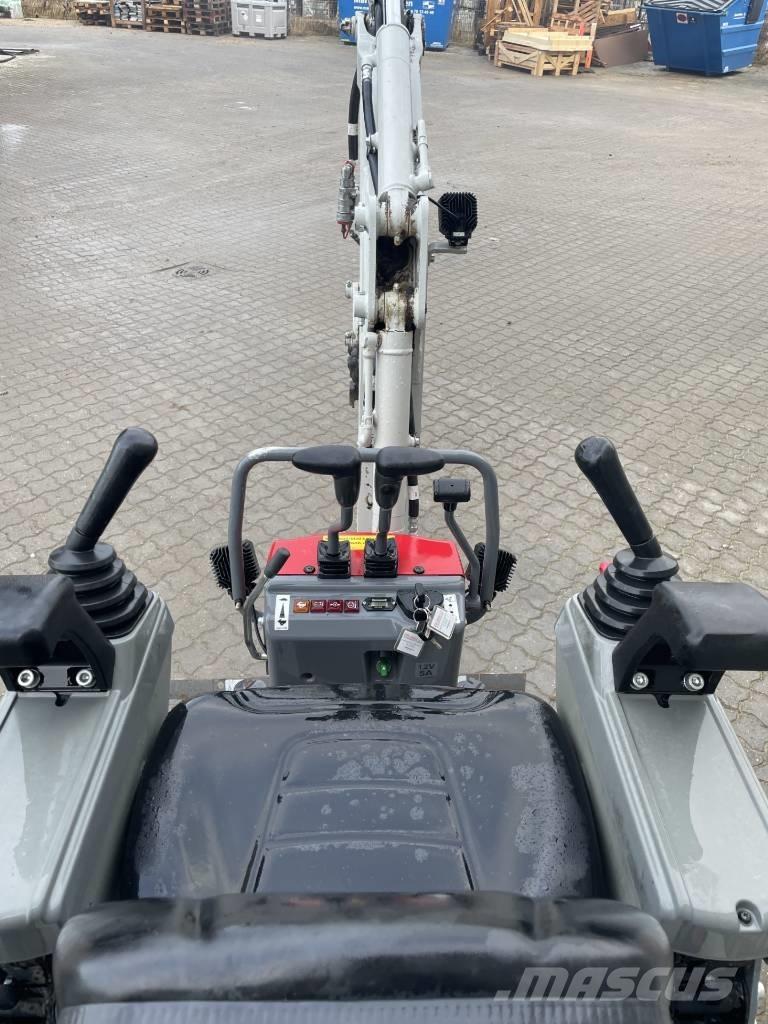 Takeuchi TB 210 Miniescavatori