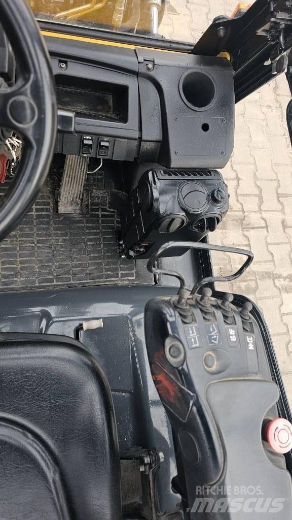 CAT GP 25 NT Carrelli elevatori GPL