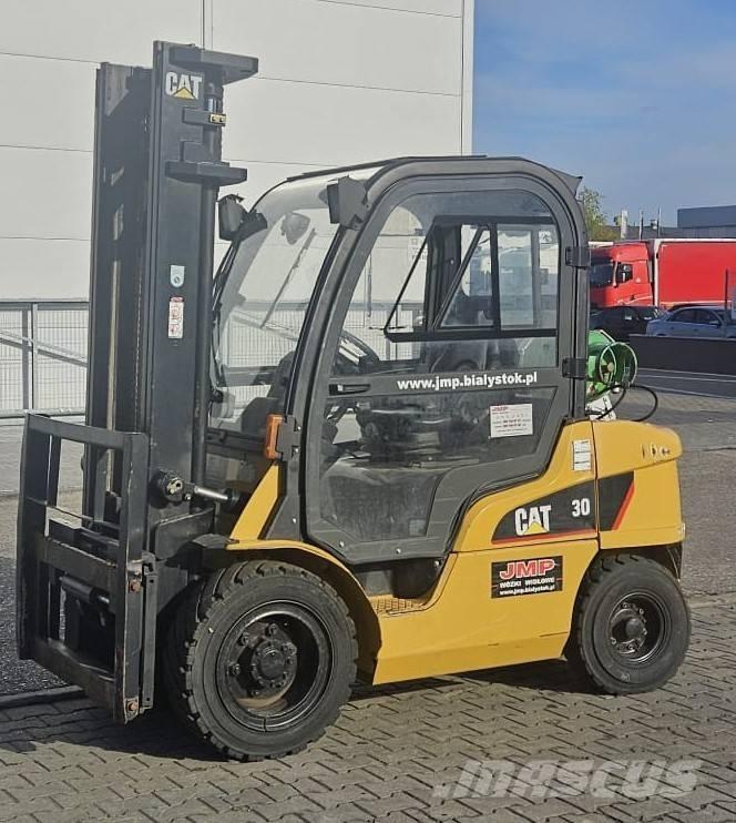 CAT GP 30 N Carrelli elevatori GPL