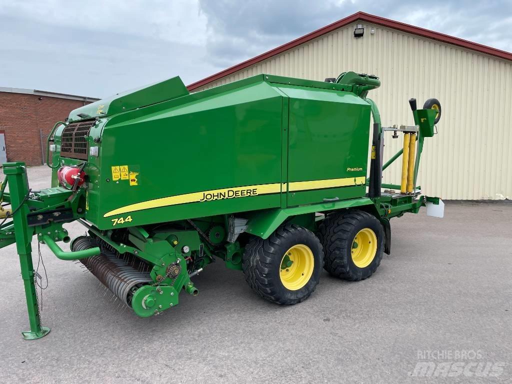 John Deere 744 H Rotopresse