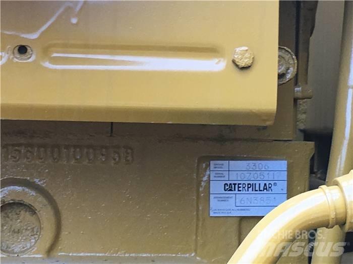 CAT 950 E Pale gommate