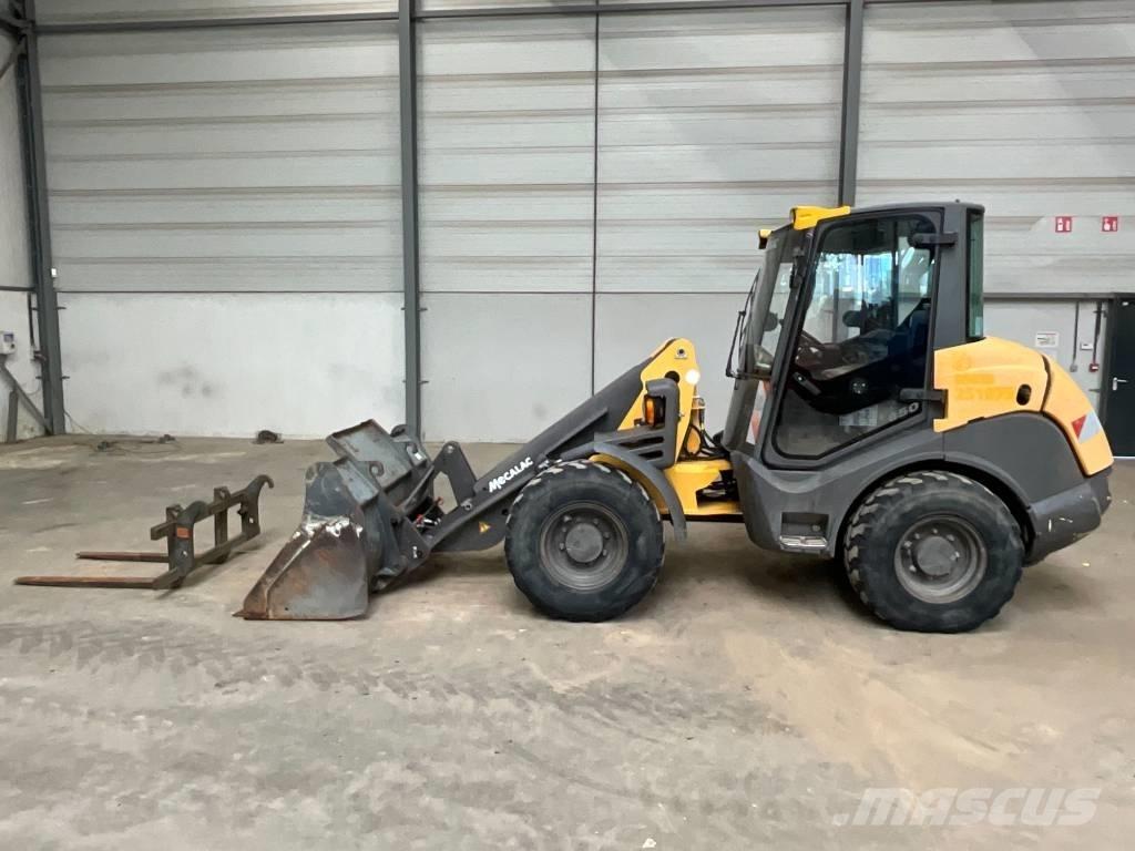 Mecalac AX 850 Pale gommate