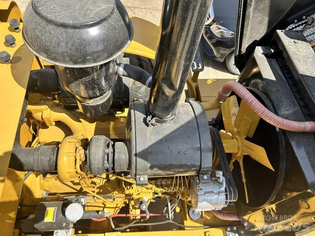 CAT 966 H Pale gommate