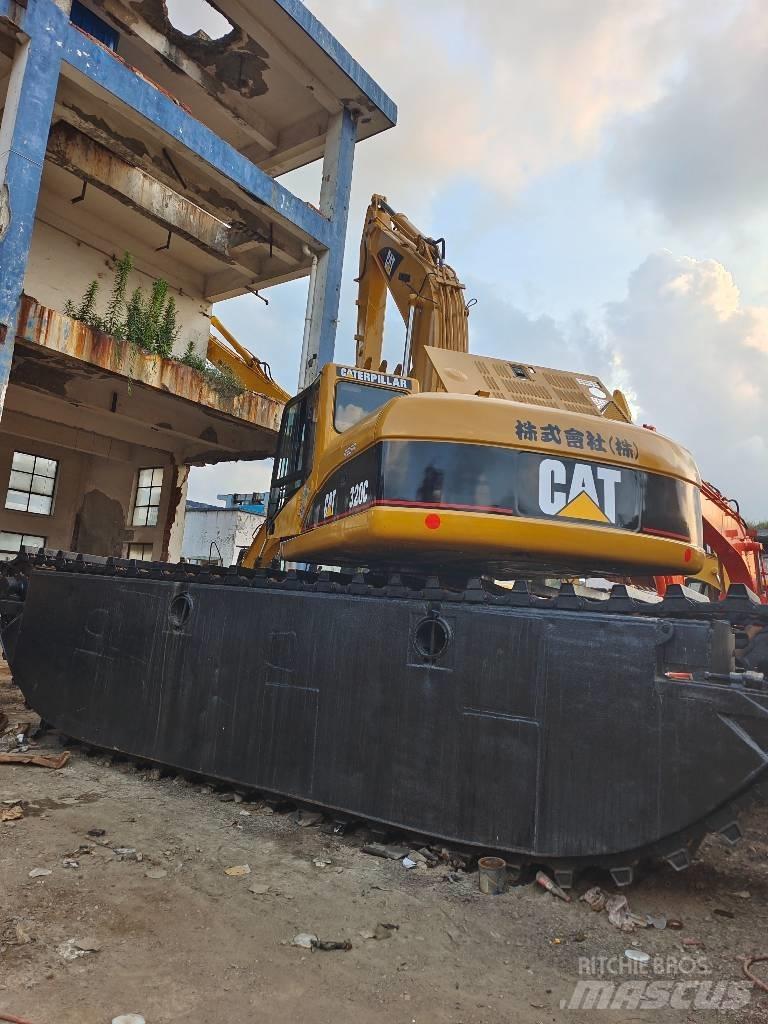 CAT 320 C Escavatori anfibi