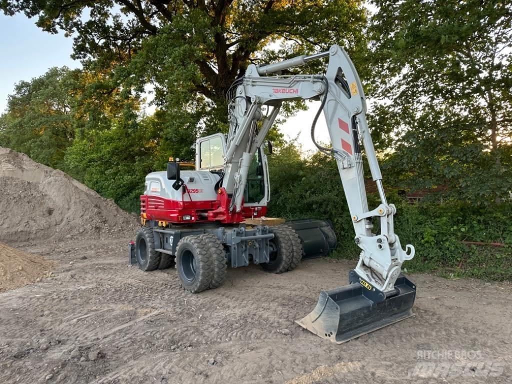 Takeuchi TB295W Escavatori gommati