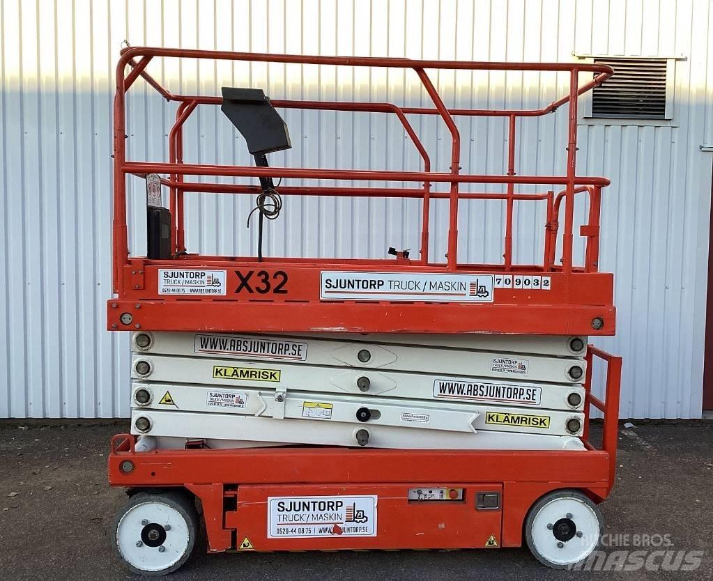 UpRight X32 Piattaforme a pantografo