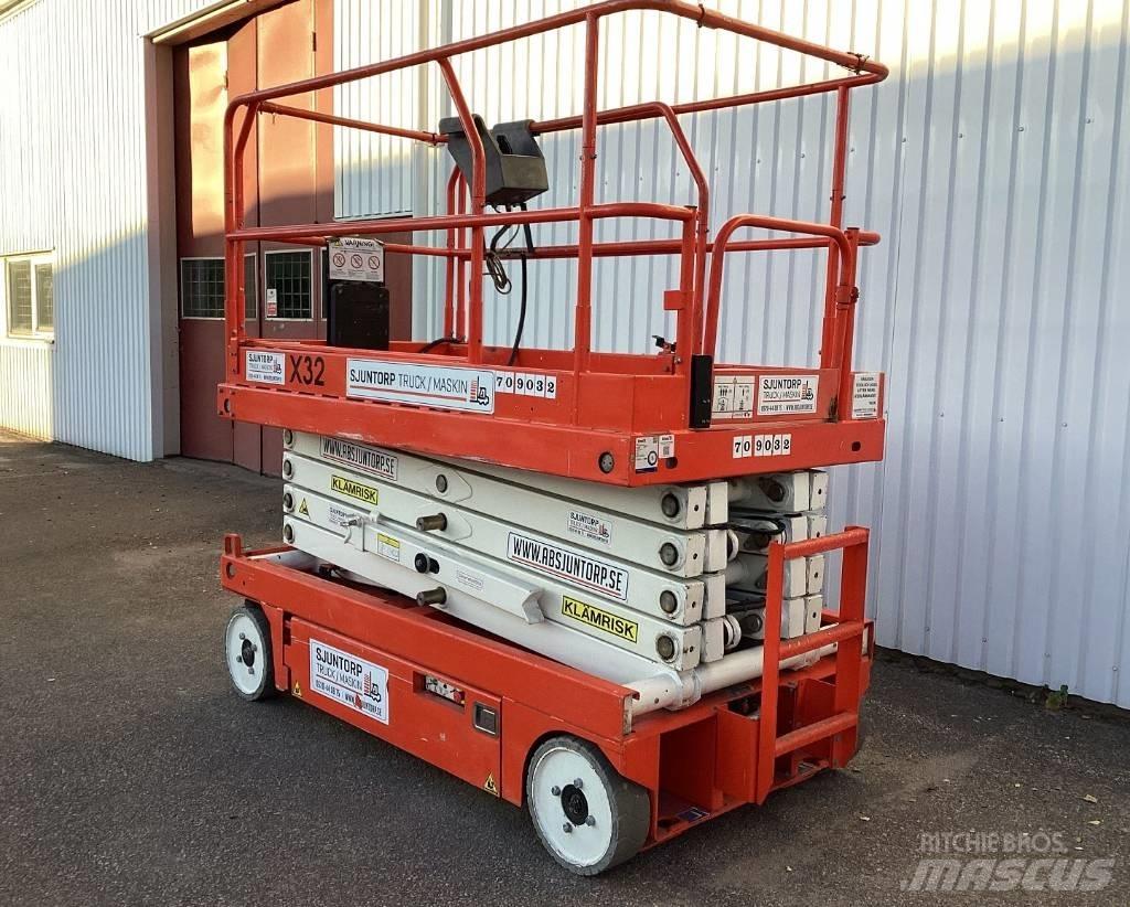 UpRight X32 Piattaforme a pantografo