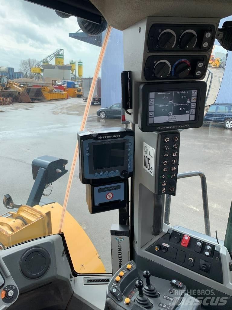 CAT 966 M XE Pale gommate