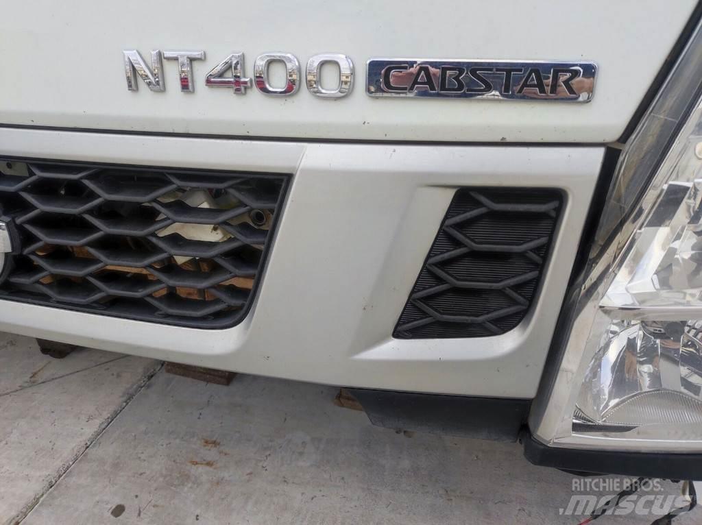 Nissan NT400 Cabine e interni