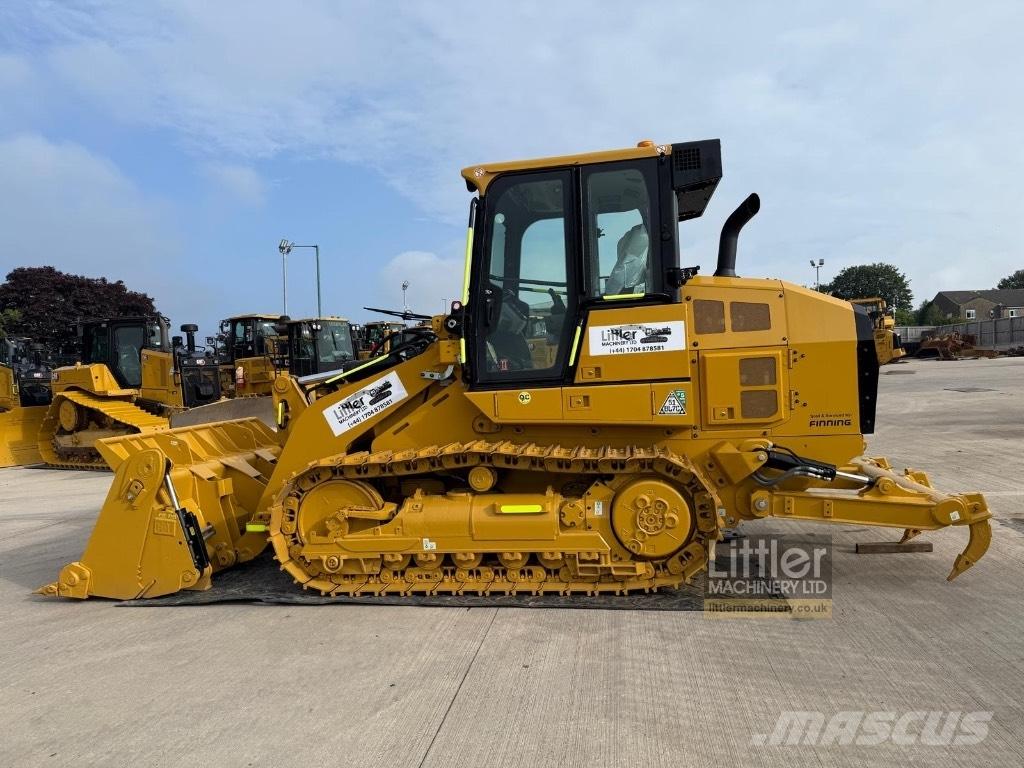 CAT 953 Pale cingolate
