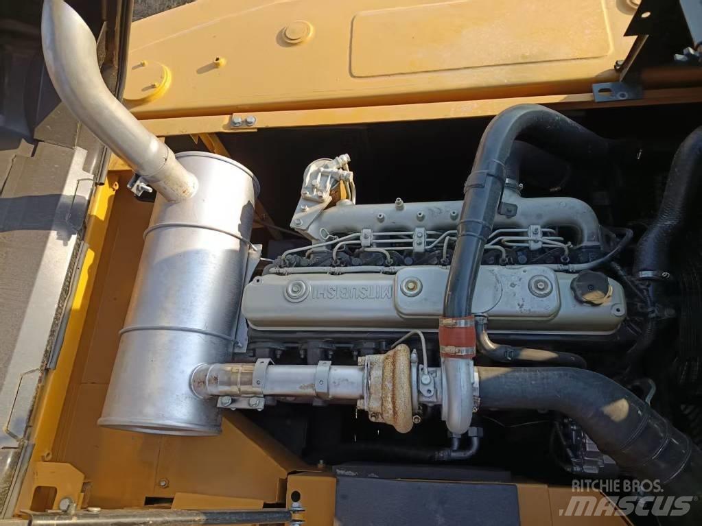 Sany SY215H Escavatori cingolati