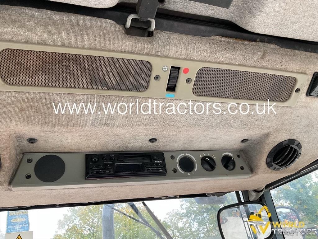 Massey Ferguson 4235 Trattori