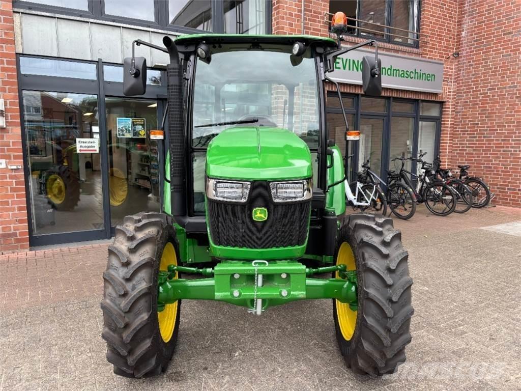 John Deere 5058E Trattori