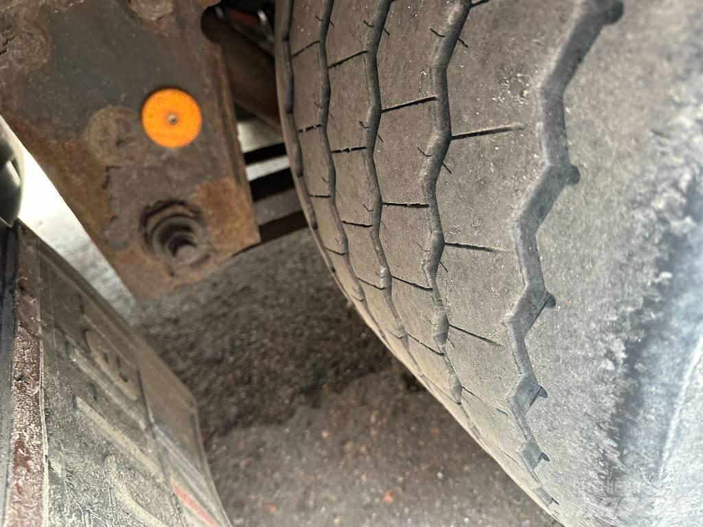 Krone SDP 27 MEGA Semirimorchi tautliner