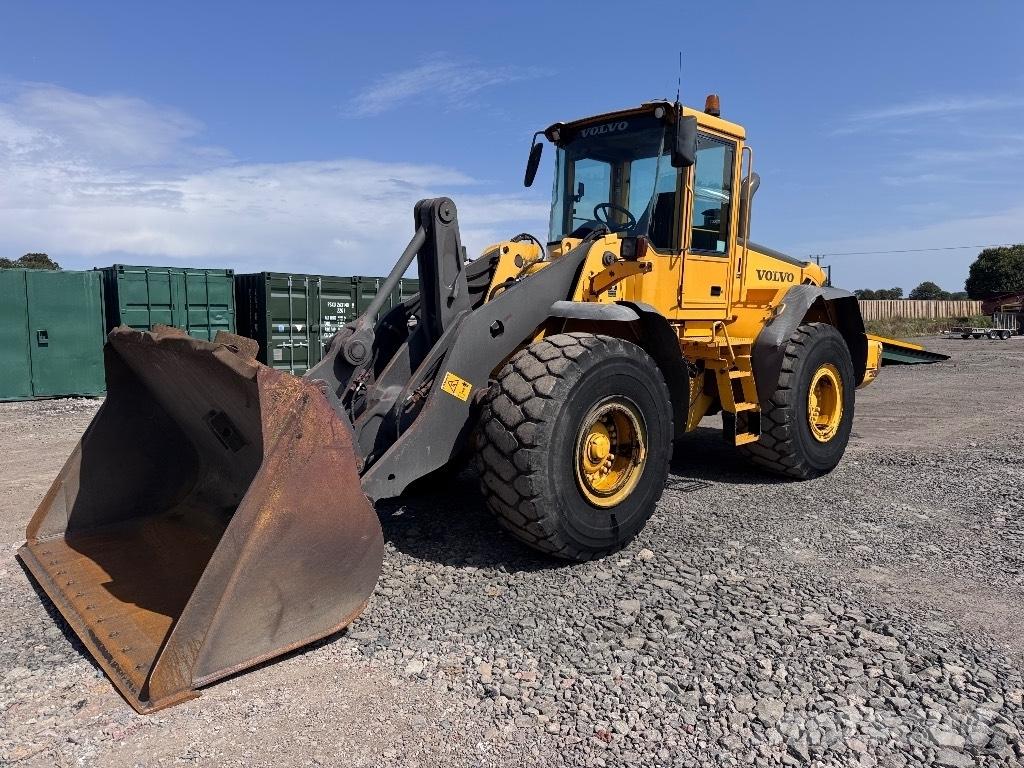 Volvo L 120 E Pale gommate