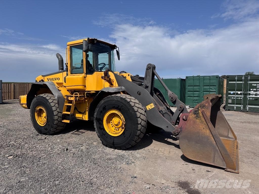 Volvo L 120 E Pale gommate