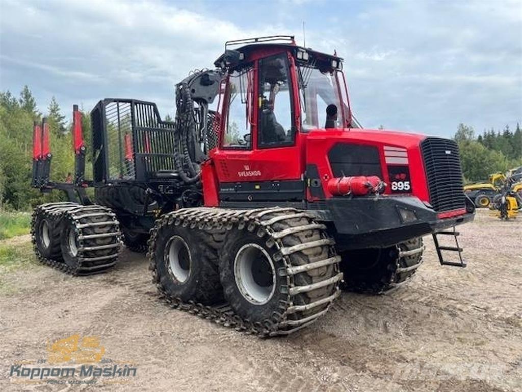 Komatsu 895 Forwarder