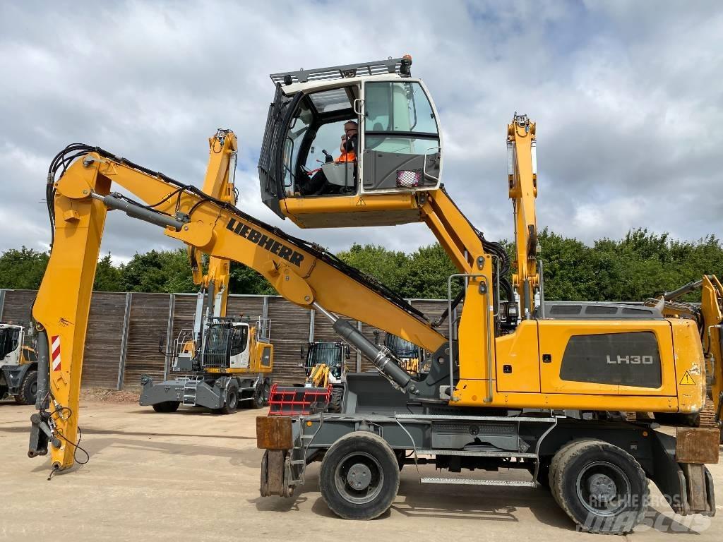 Liebherr LH 30 M# Movimentazione rifiuti