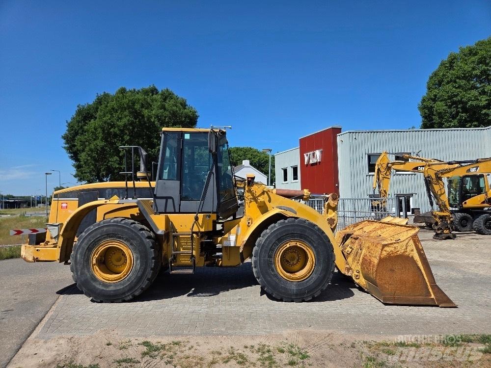 CAT 950G Pale gommate