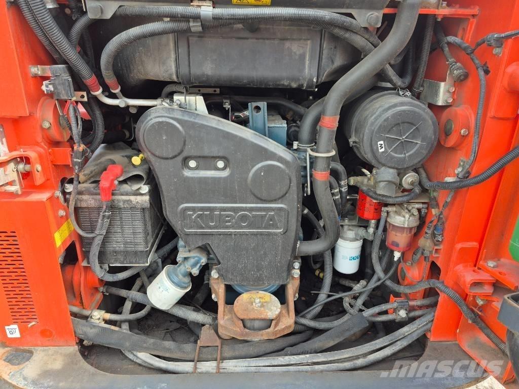 Kubota SSV 65 Mini Pale Gommate
