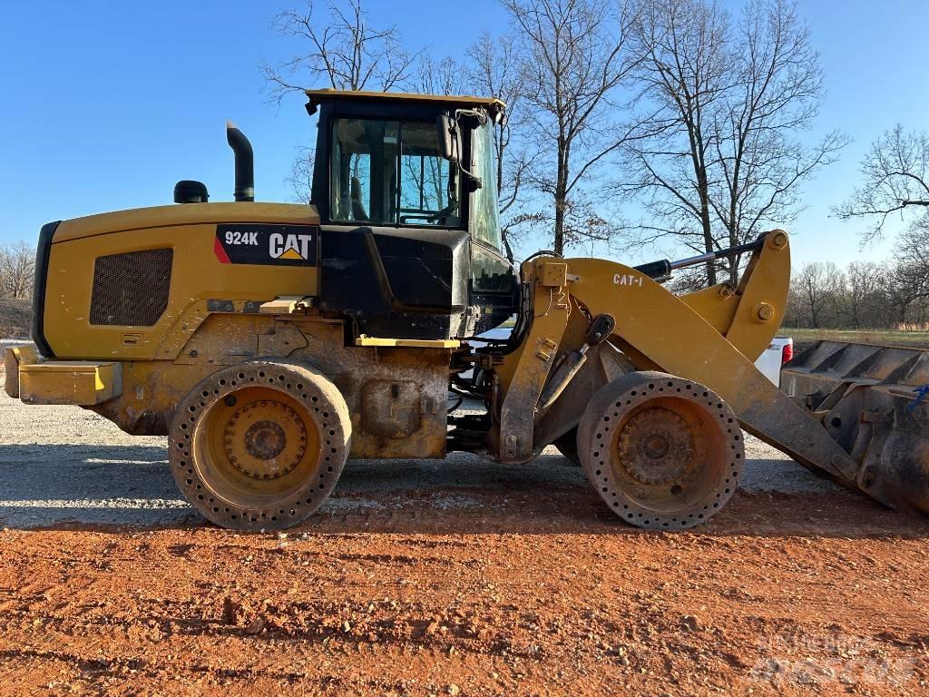 CAT 924 K Pale gommate
