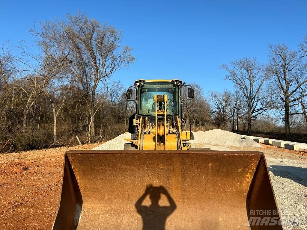 CAT 924 K Pale gommate