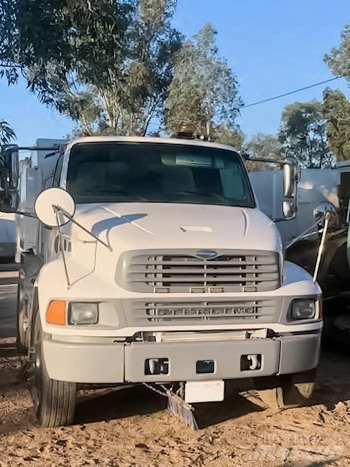 Sterling Acterra Autocarro spazzatrice
