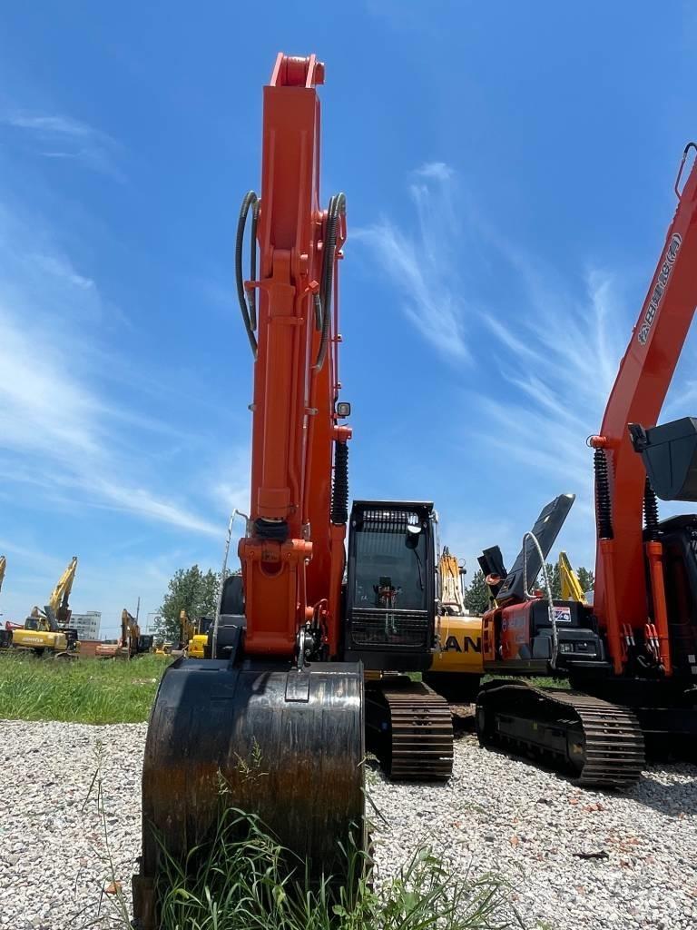 Hitachi ZX 200 Escavatori cingolati