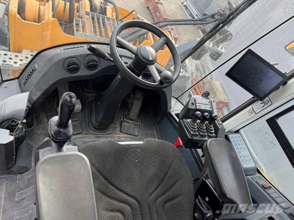Liebherr L538 Waage Pale gommate