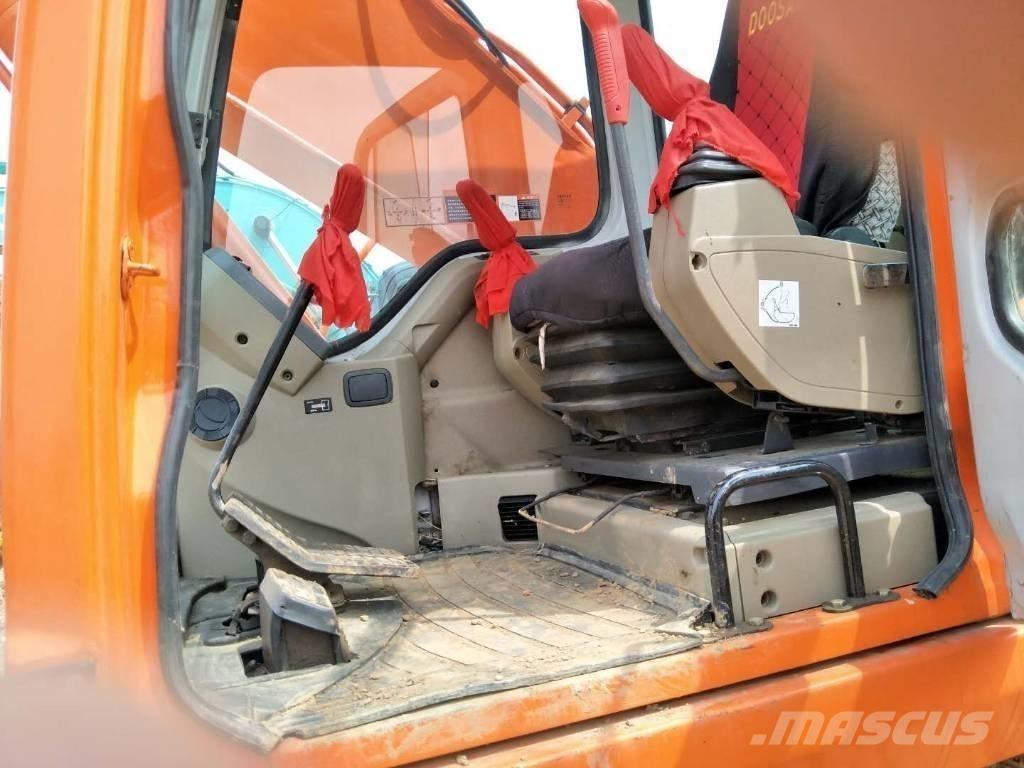 Doosan DX 225 LC Escavatori cingolati