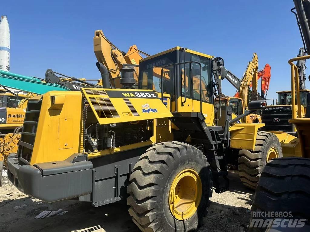 Komatsu WA380-6 Pale gommate