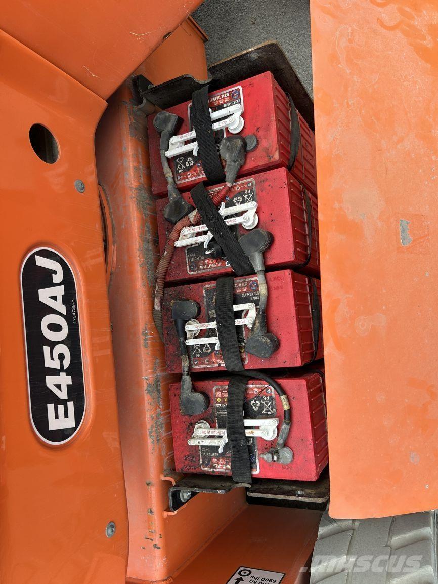 JLG E450AJ (2005) Piattaforme a braccio articolato