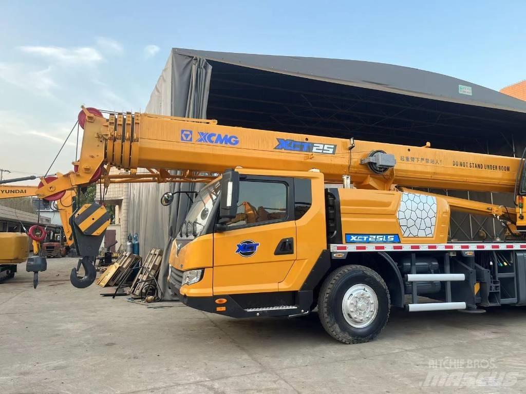 XCMG XCT 25 Gru per tutti i terreni