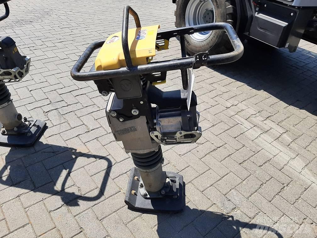 Wacker Neuson AS60e Vibrocostipatore verticale