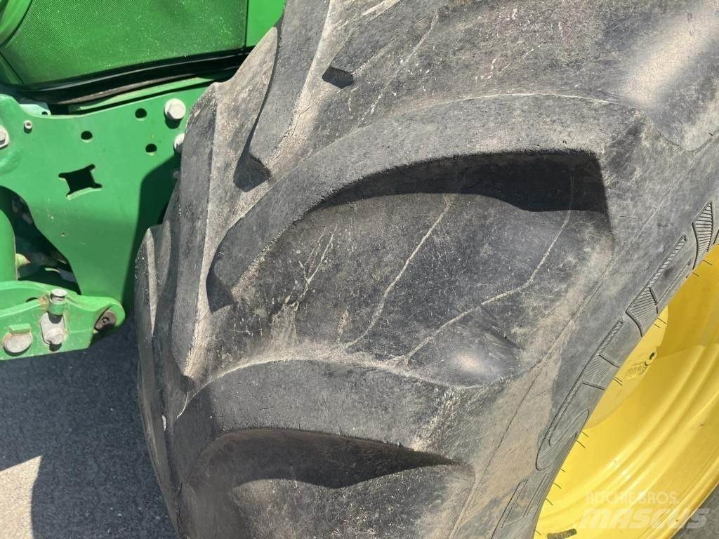 John Deere 6210R Trattori