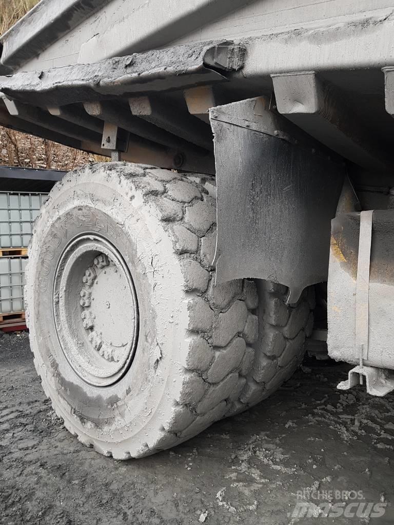 Komatsu HD 465-5 Dumper a telaio rigido