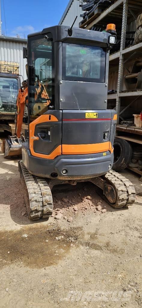 Develon DX 27 Z-7 Miniescavatori