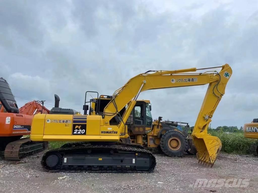 Komatsu PC220-8 Escavatori cingolati