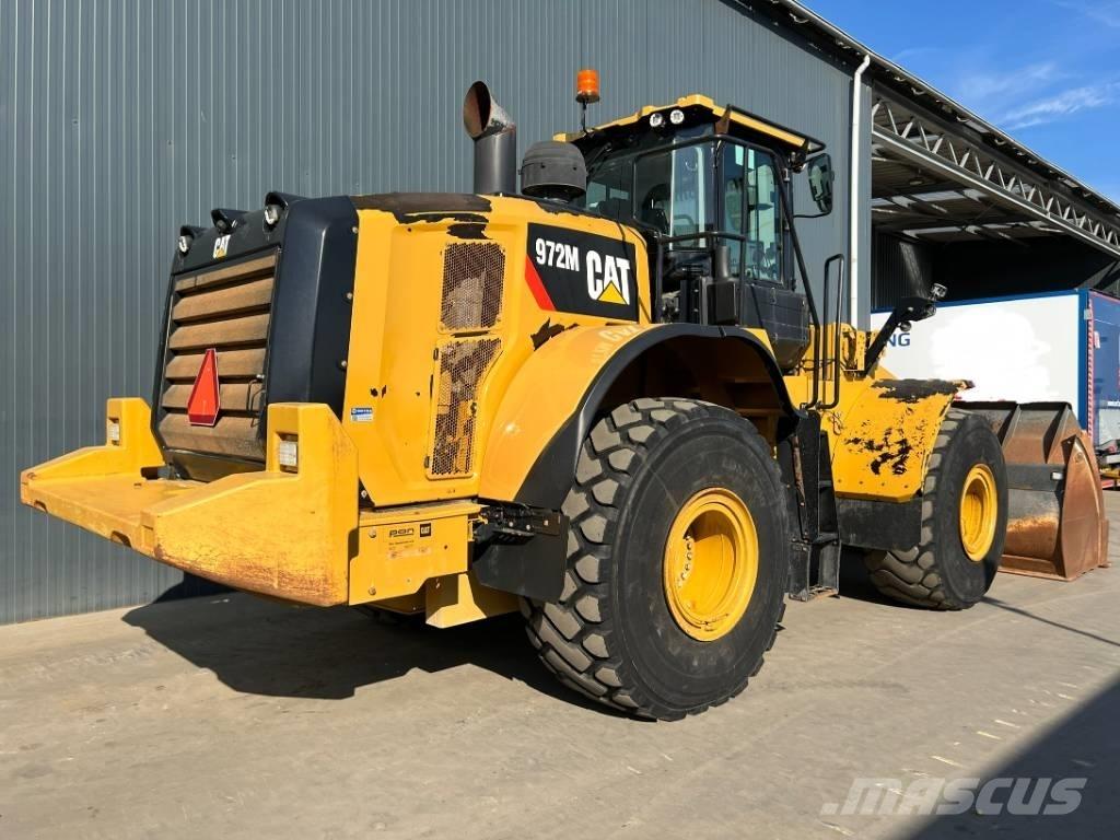 CAT 972M Pale gommate