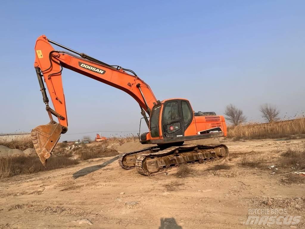 Doosan DX225LC-9C Escavatori cingolati