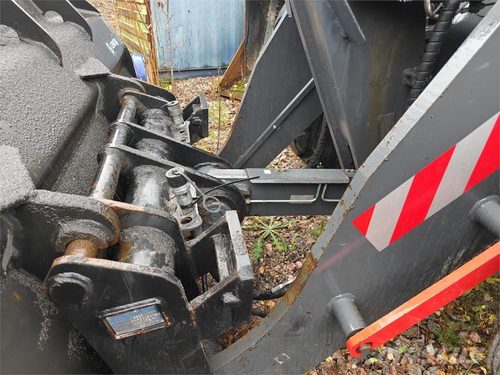 Doosan DL380-7 Pale gommate