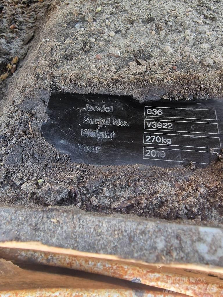 Komatsu G36 Forestale - Altro