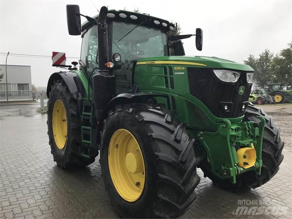 John Deere 6250R Trattori