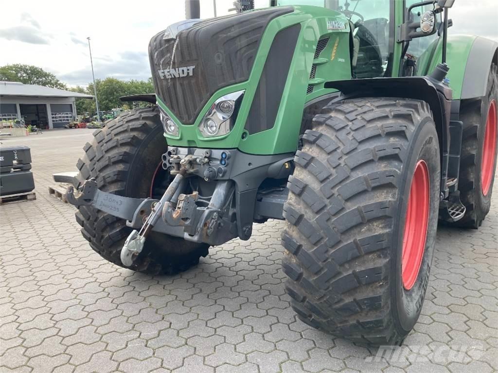 Fendt 824 Vario S4 Trattori