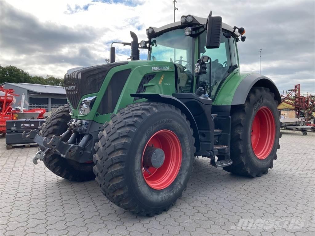 Fendt 824 Vario S4 Trattori