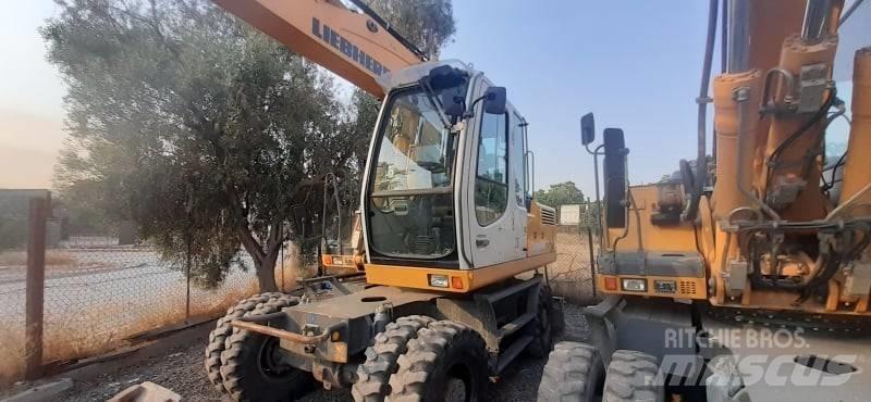 Liebherr A 904 C Escavatori gommati