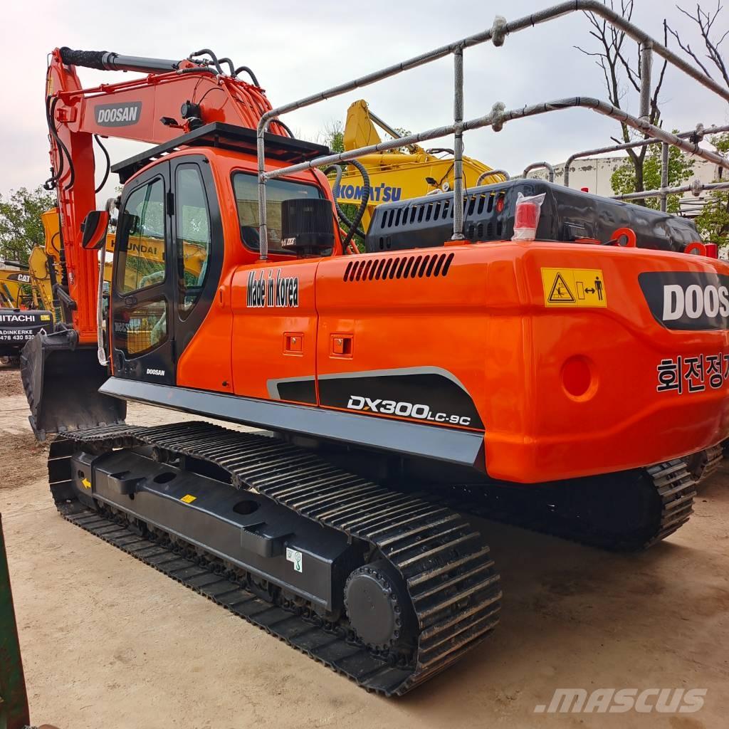 Doosan DX 300 Escavatori cingolati
