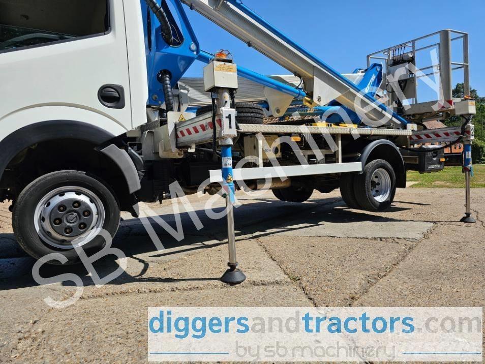 Nissan NT400 Piattaforme autocarrate